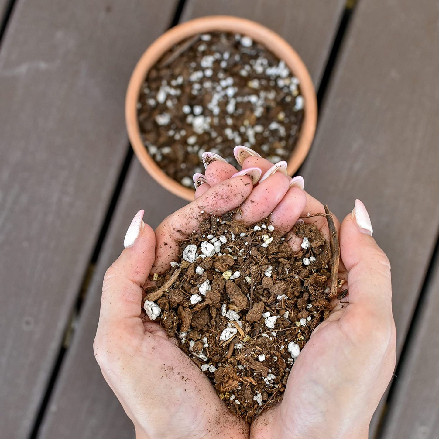 Soil Mixture for Indoor Herb Planters, Specially Blended Soil Mixture for Planting and Growing Indoor Kitchen Herbs Indoors, Indoor Herb Garden, Herb Growing Soil Mixture 2QT